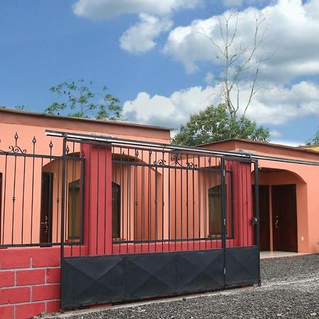 Arenal Red Apartment La Fortuna Екстериор снимка